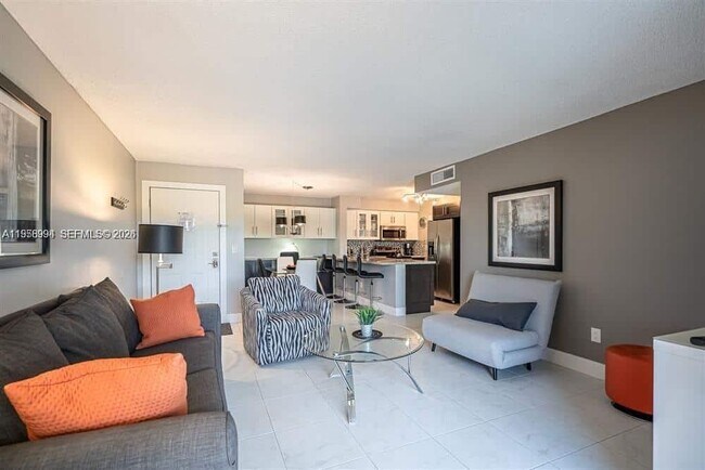 Building Photo - 1245 SW 46th Ave