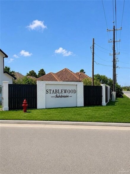 Building Photo - 2802 Stablewood