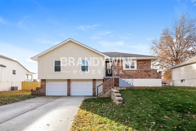 Building Photo - 19215 E 13 St N