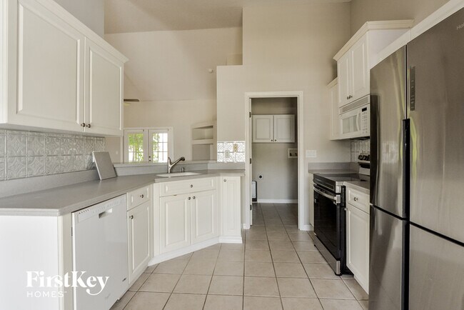 Building Photo - 1393 Pine Song Dr