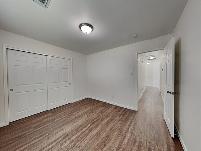 Building Photo - 11731 Rolling Stream Dr