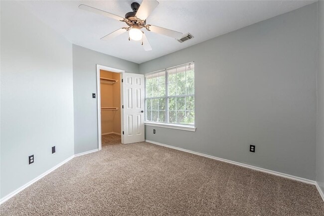 Building Photo - 336 Capella Oaks Ln