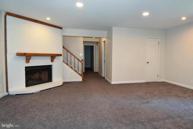 Building Photo - 5920 Langton Dr