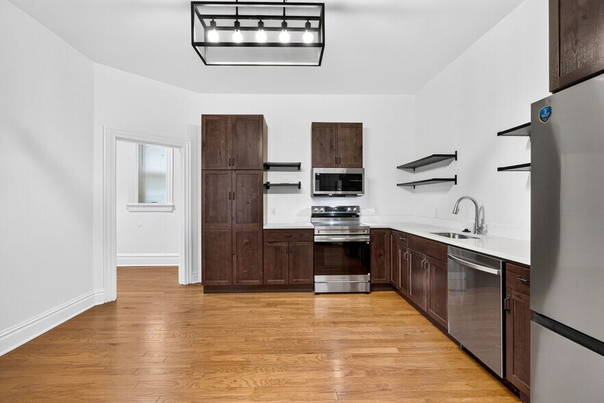 Building Photo - 2722 Armand Pl