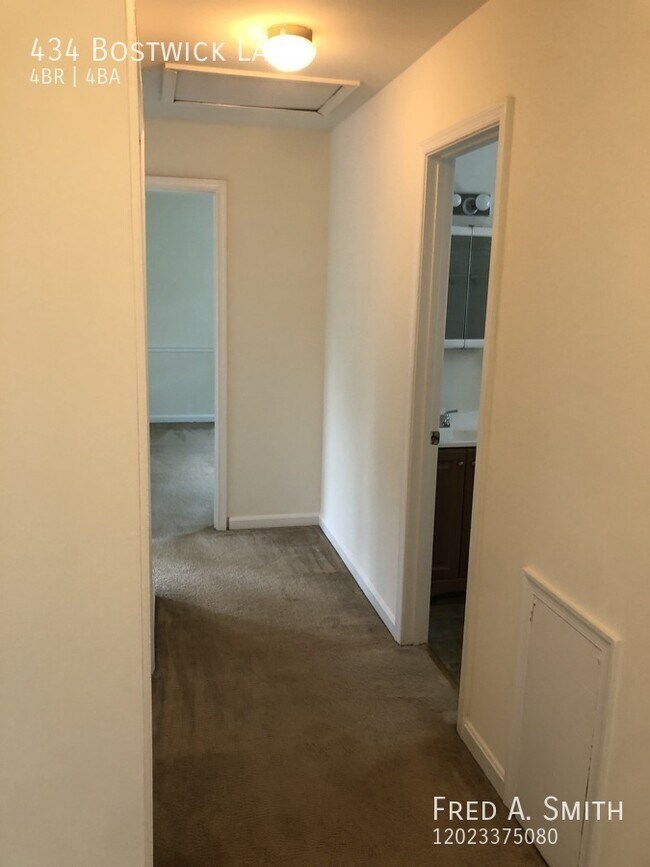 Building Photo - 434 Bostwick Ln