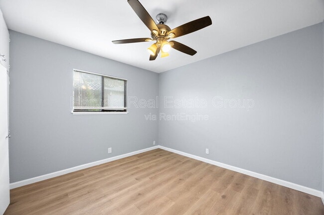 Building Photo - 252 Esther Ct