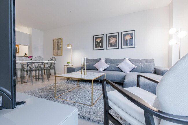 Building Photo - 7 E 91st St