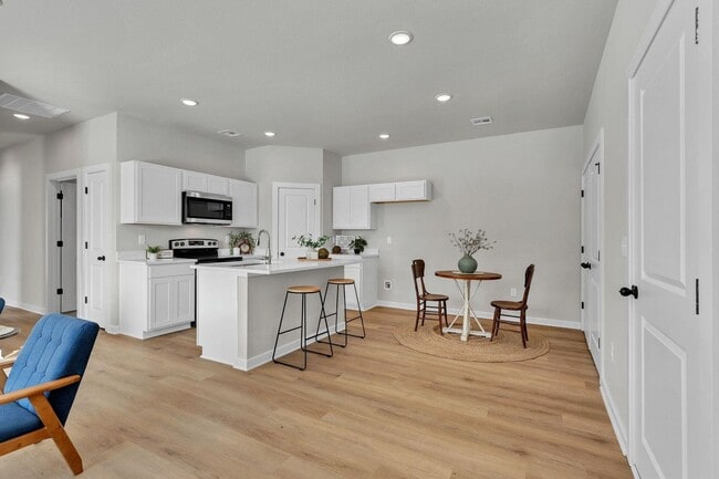 Building Photo - Now Leasing – Brand New Duplex in Haysville