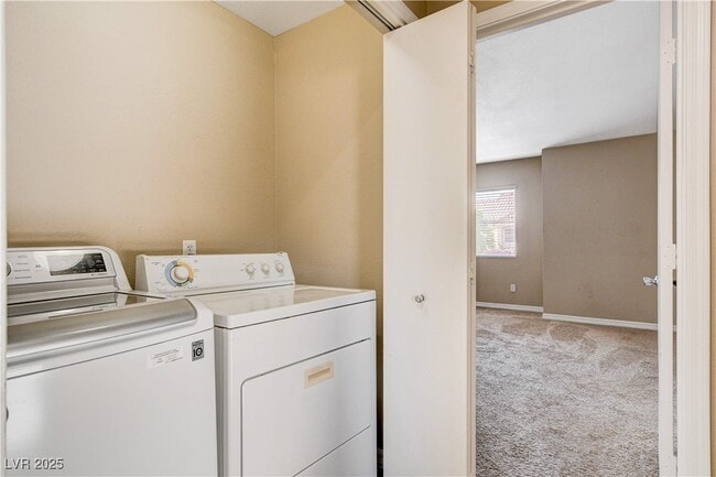 Building Photo - 1661 Cloister Ave
