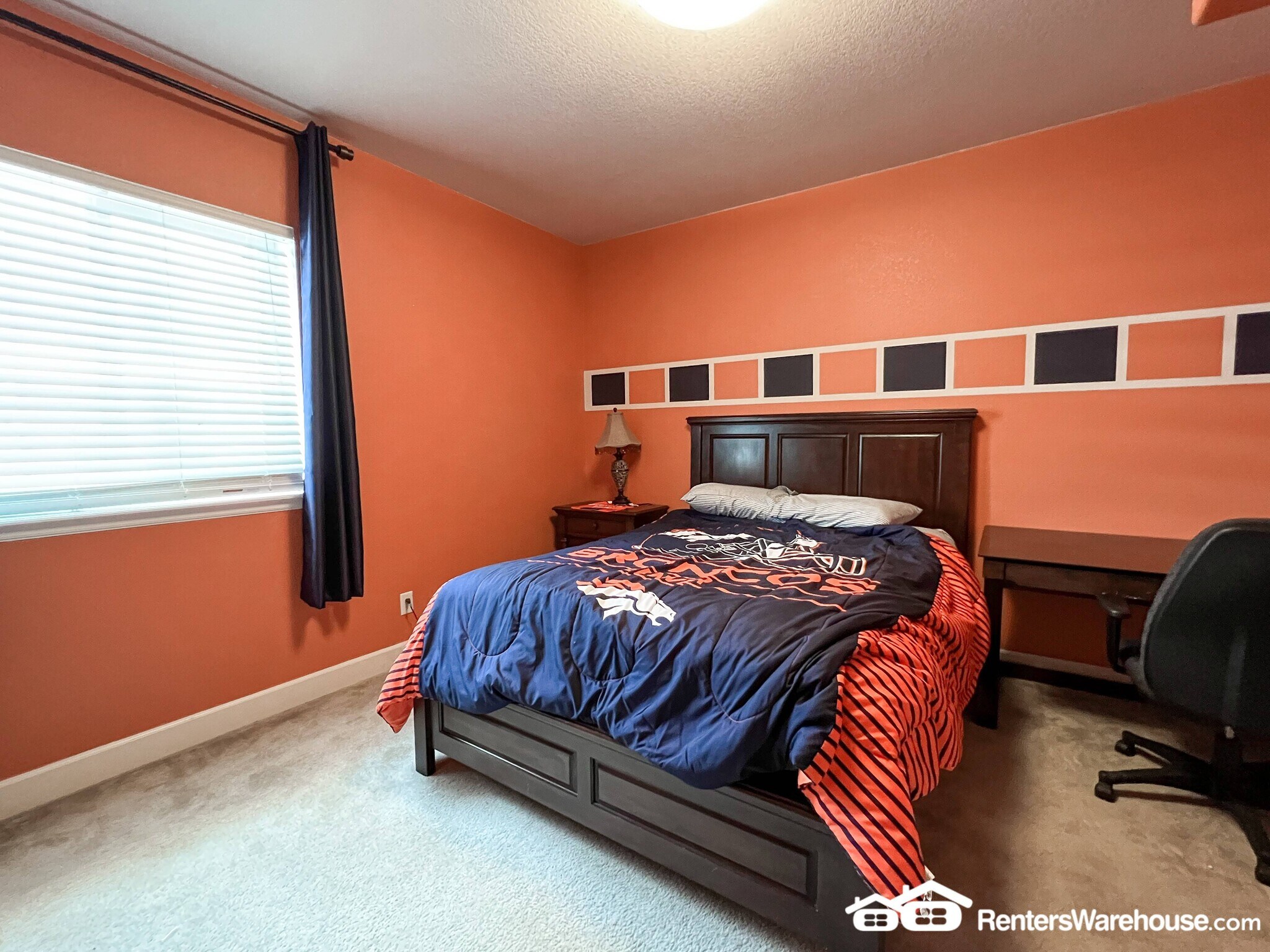 Building Photo - 25104 E Pinewood Pl