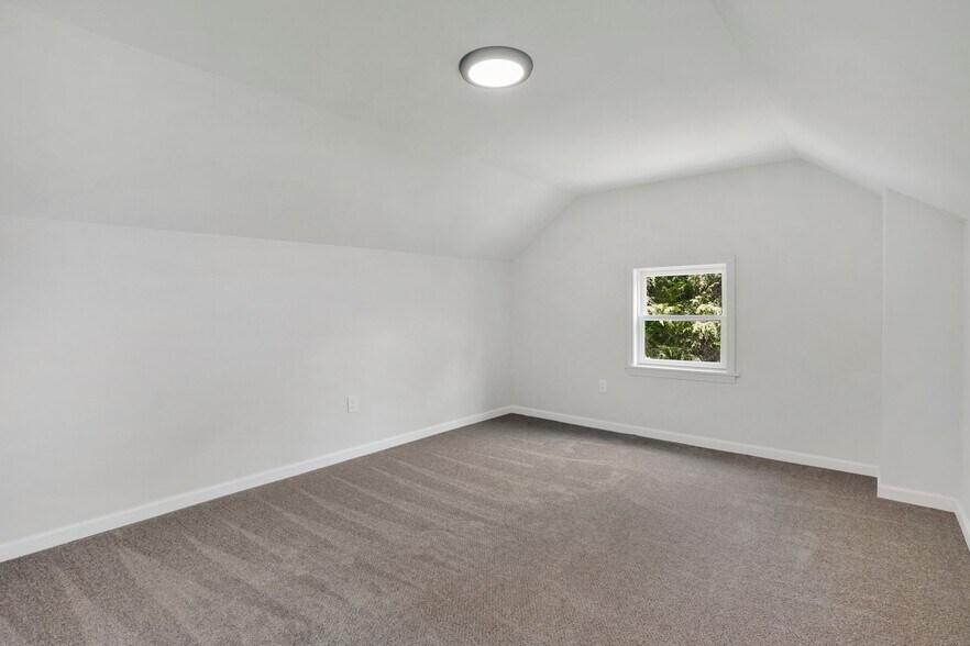 Building Photo - 46 Chestnut Street Pl