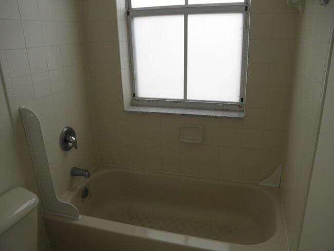 Building Photo - Shoma Townhomes