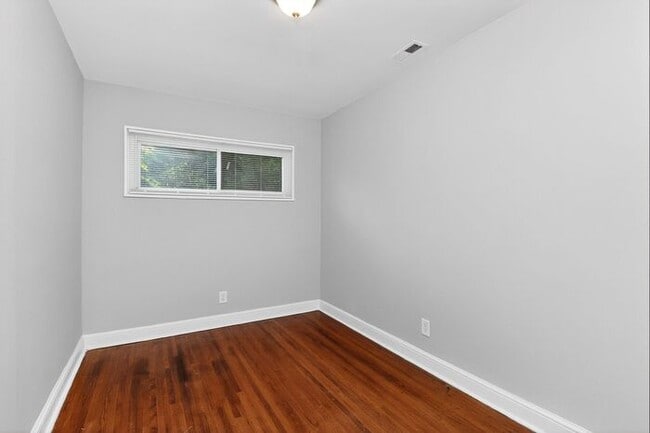 Building Photo - Charming 2BD/1BA Condo on Pecan Ave!