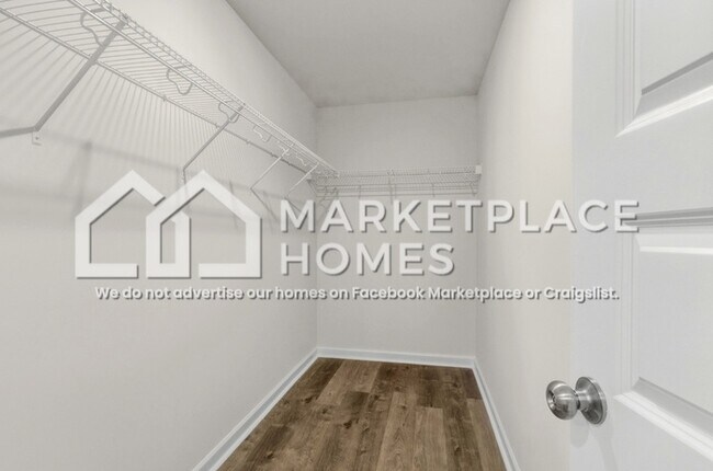 Building Photo - 10409 Patton Ln