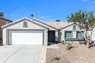 Building Photo - 3924 Madrone Dr