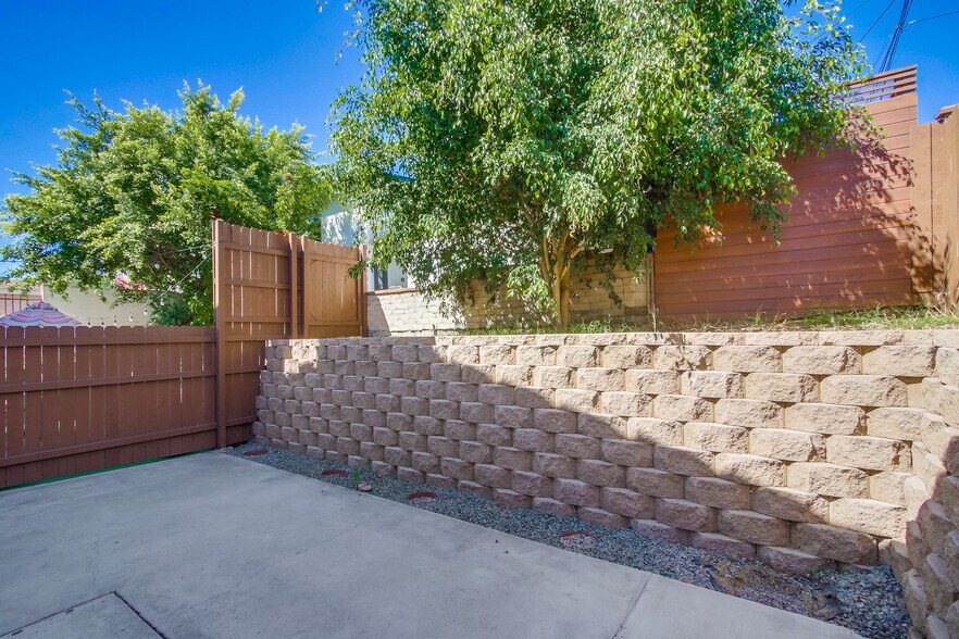 Building Photo - 2724 K St