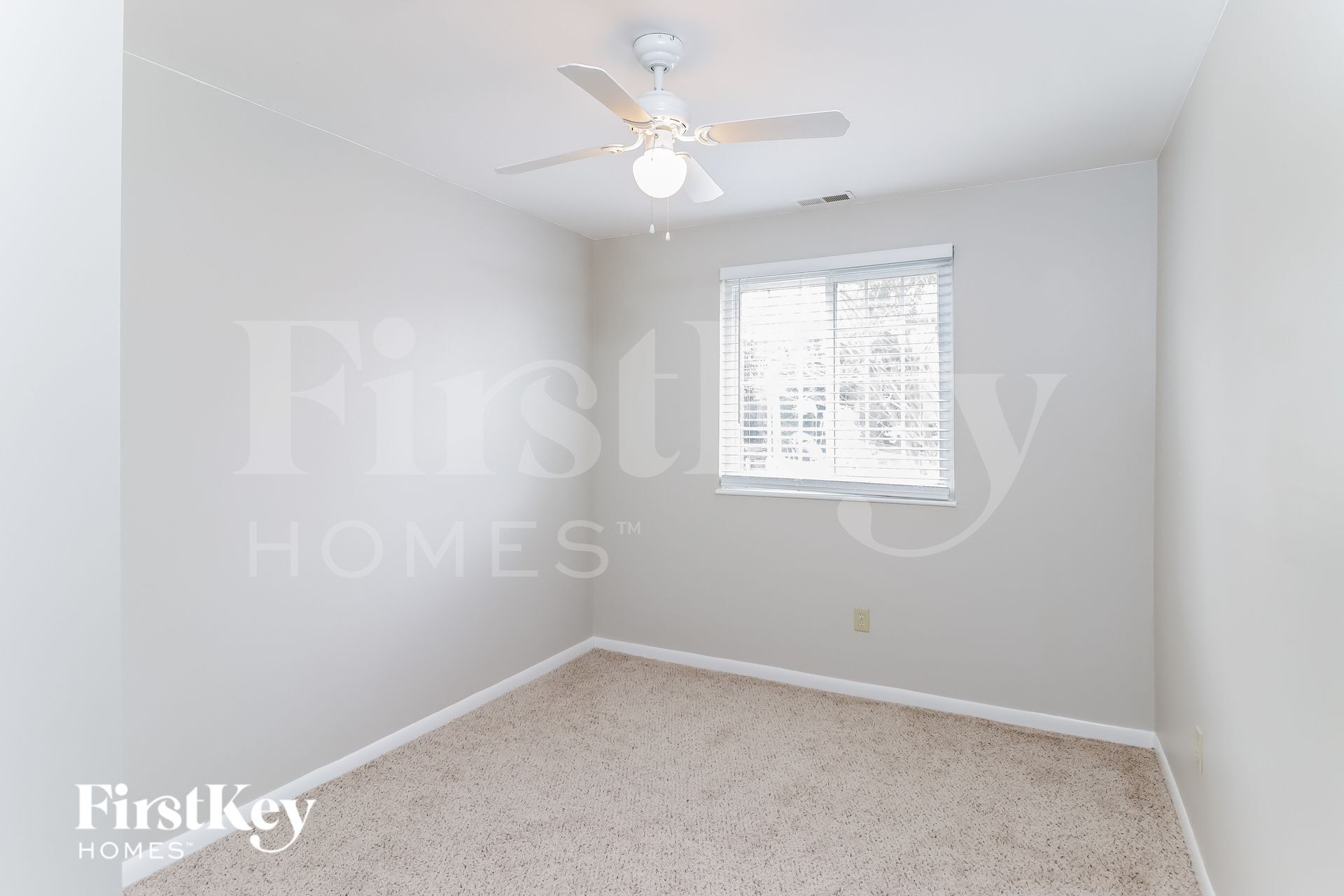 Building Photo - 618 Neptune Way