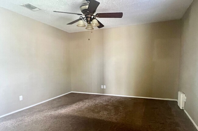 Building Photo - JUST LEASED!