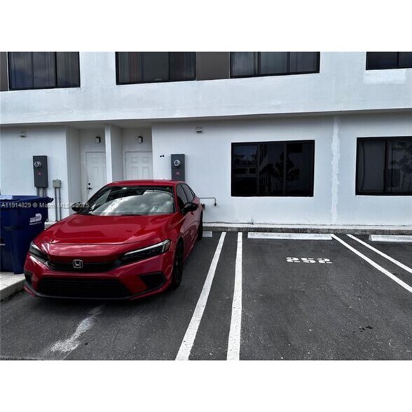 Building Photo - 26119 SW 145th Ct