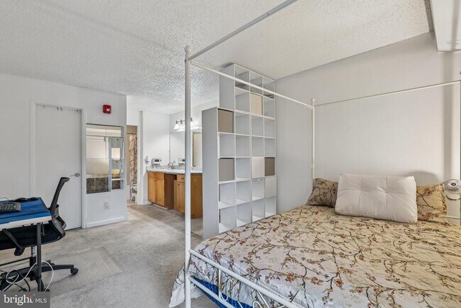 Building Photo - 60 S Van Dorn St