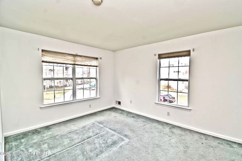 Building Photo - 106 Bethpage Terrace