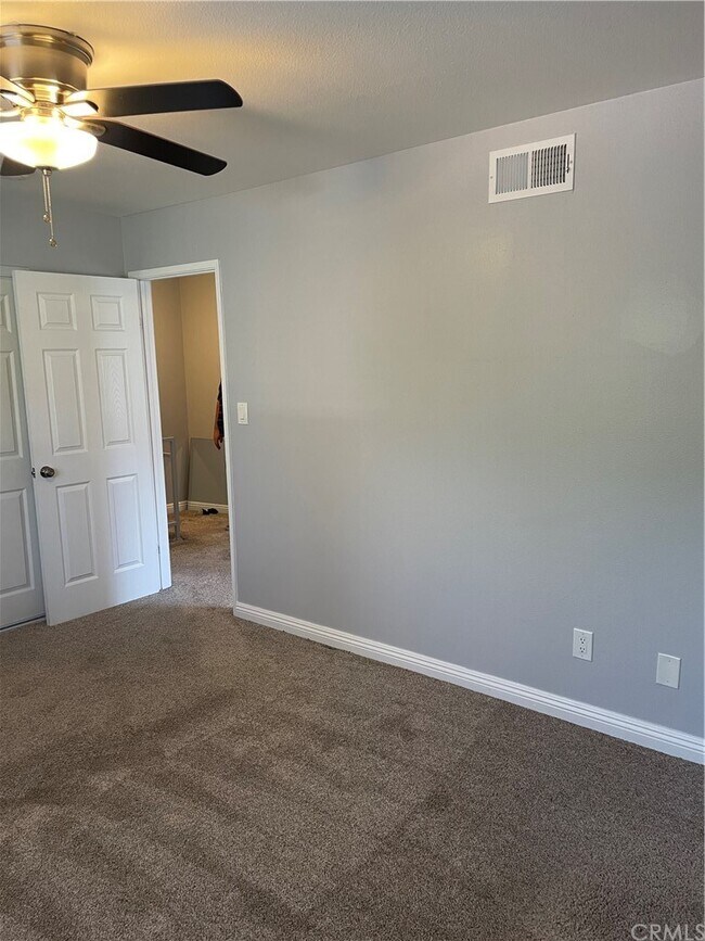 Building Photo - 139 Sinclair Ave