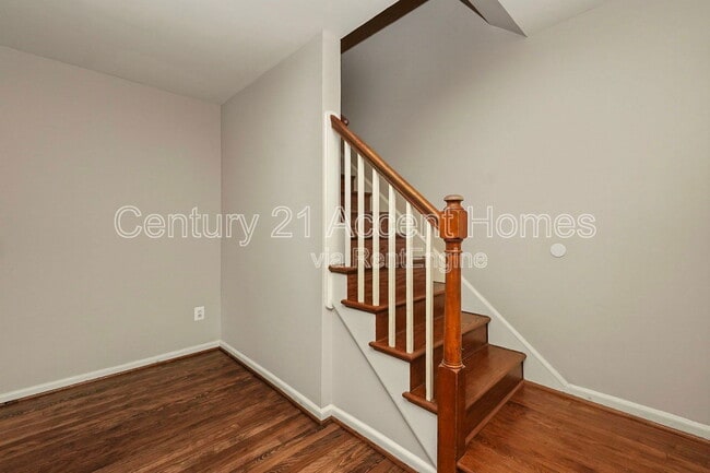 Building Photo - 2707 Jefferson Dr