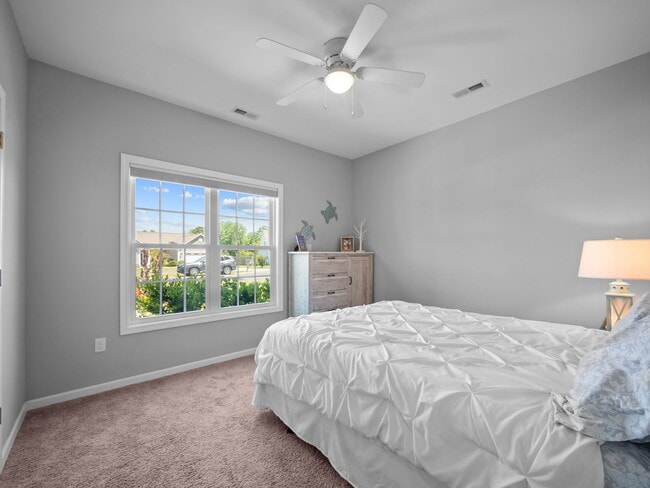 Building Photo - 512 Hazelwood Dr