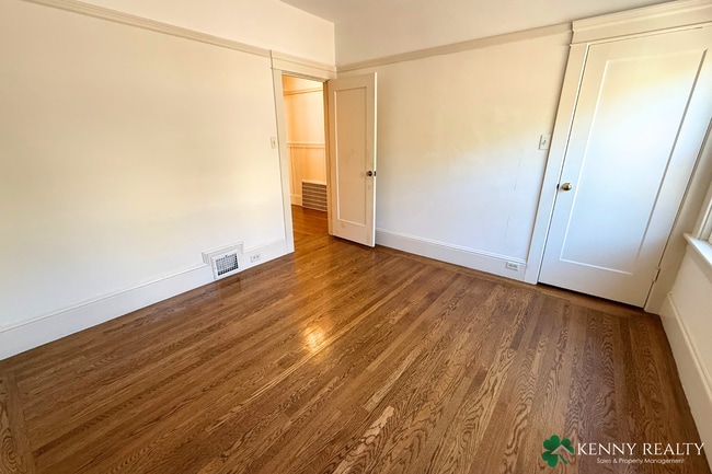 Building Photo - Spacious 3 Bedroom Home in Sign Hill Neighborhood in South San Francisco