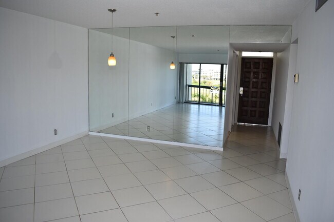 Building Photo - 3000 Presidential Way