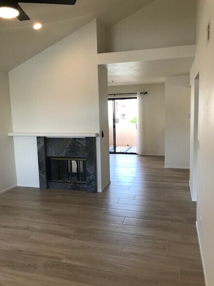 Living Room - 7510 E Thomas Rd