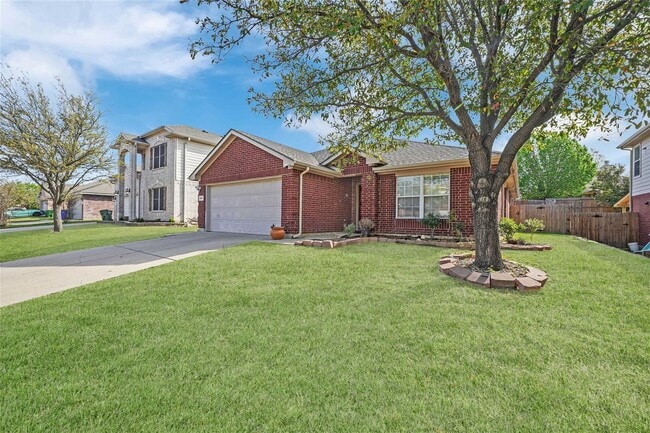 Primary Photo - 3 Bed Brick in Watauga, TX