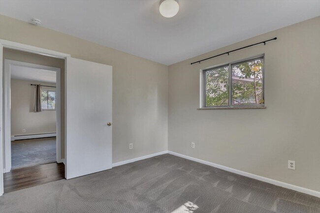 Building Photo - Beautiful, Bright & Move-In Ready Ranch in Desirable West Arvada