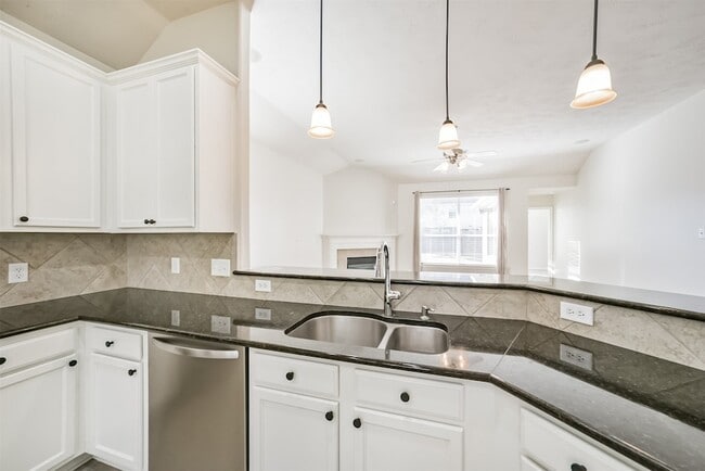 Building Photo - 21819 Silent Jasmin Ct