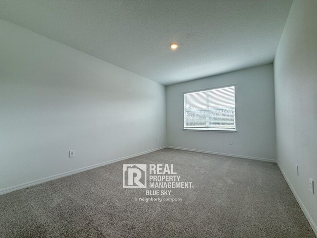 Building Photo - 18200 Pleasantview Blvd