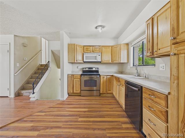 Building Photo - 904 S Uravan St