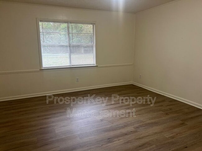 Building Photo - 453 Pecan Tree Ct