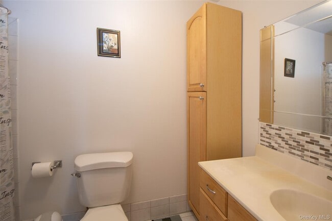 Building Photo - 138 Country Club Ln