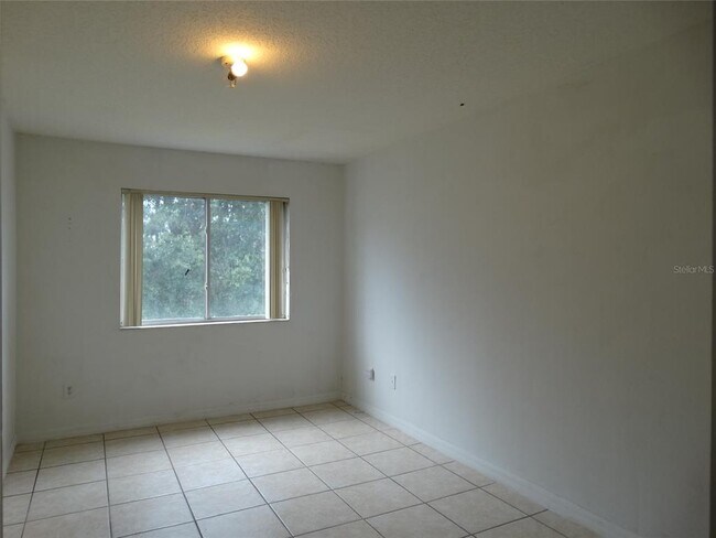 Building Photo - 720 Caribbean Dr