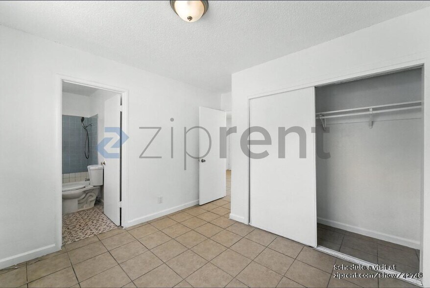 Building Photo - 132 W 18th St