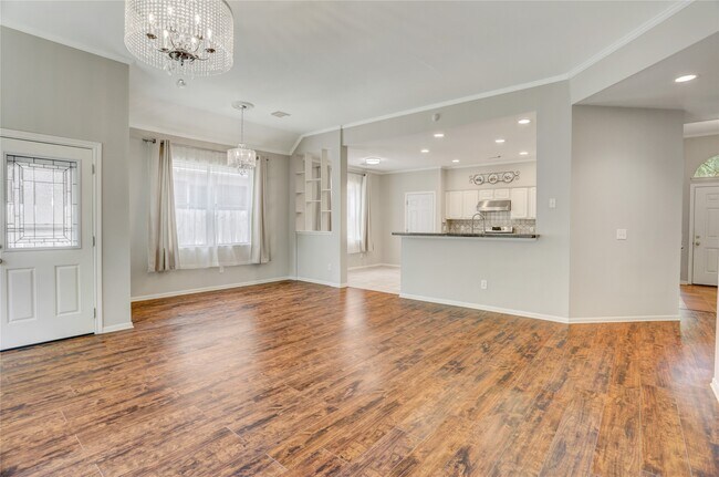 Building Photo - 35 Tranquil Glade Pl