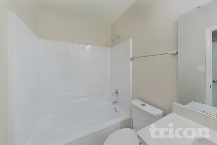 Building Photo - 6603 Cedar Cliff Dr