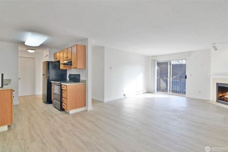 Building Photo - 16817 Larch Way