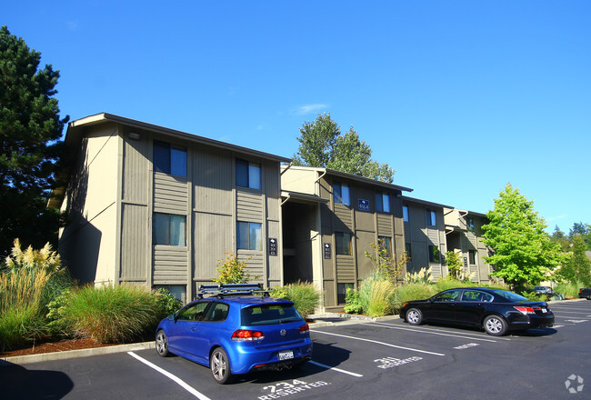 Building Photo - Cross Creek Apartments