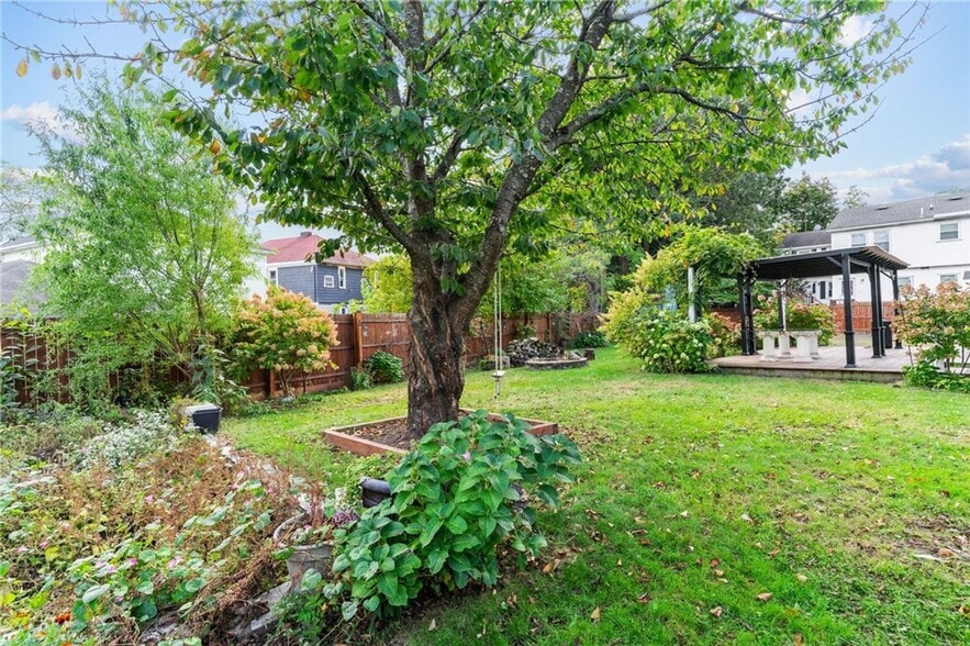 Building Photo - 45-47 Clym Street