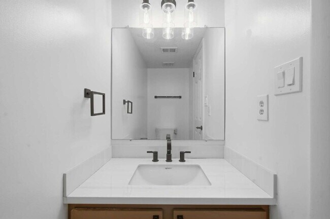 Building Photo - Unbeatable Value! Beautifully Updated 2BR/1.5BA Top-Floor Oasis in the Heart of Olney – Literally...