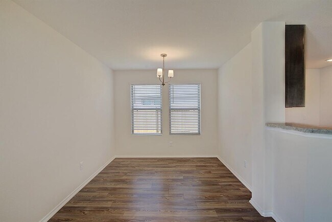 Building Photo - 14027 Grover Crk Dr