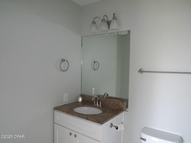 Building Photo - 2712 Oak Hammock Dr