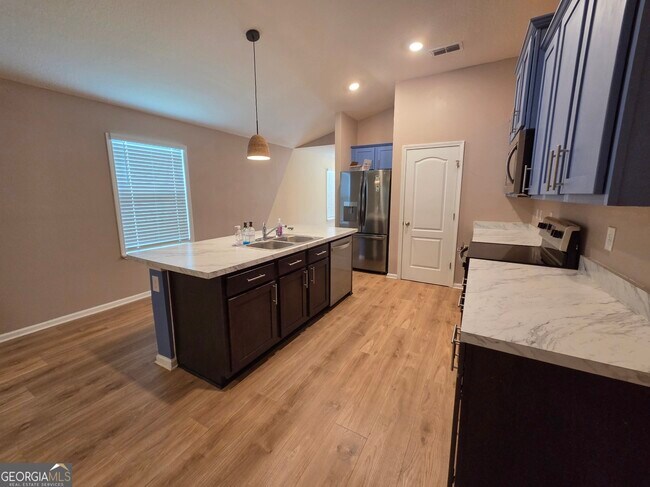 Building Photo - 152 Ashwood Cir
