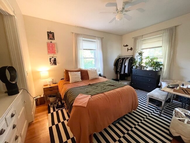 Building Photo - 31 Linden Pl